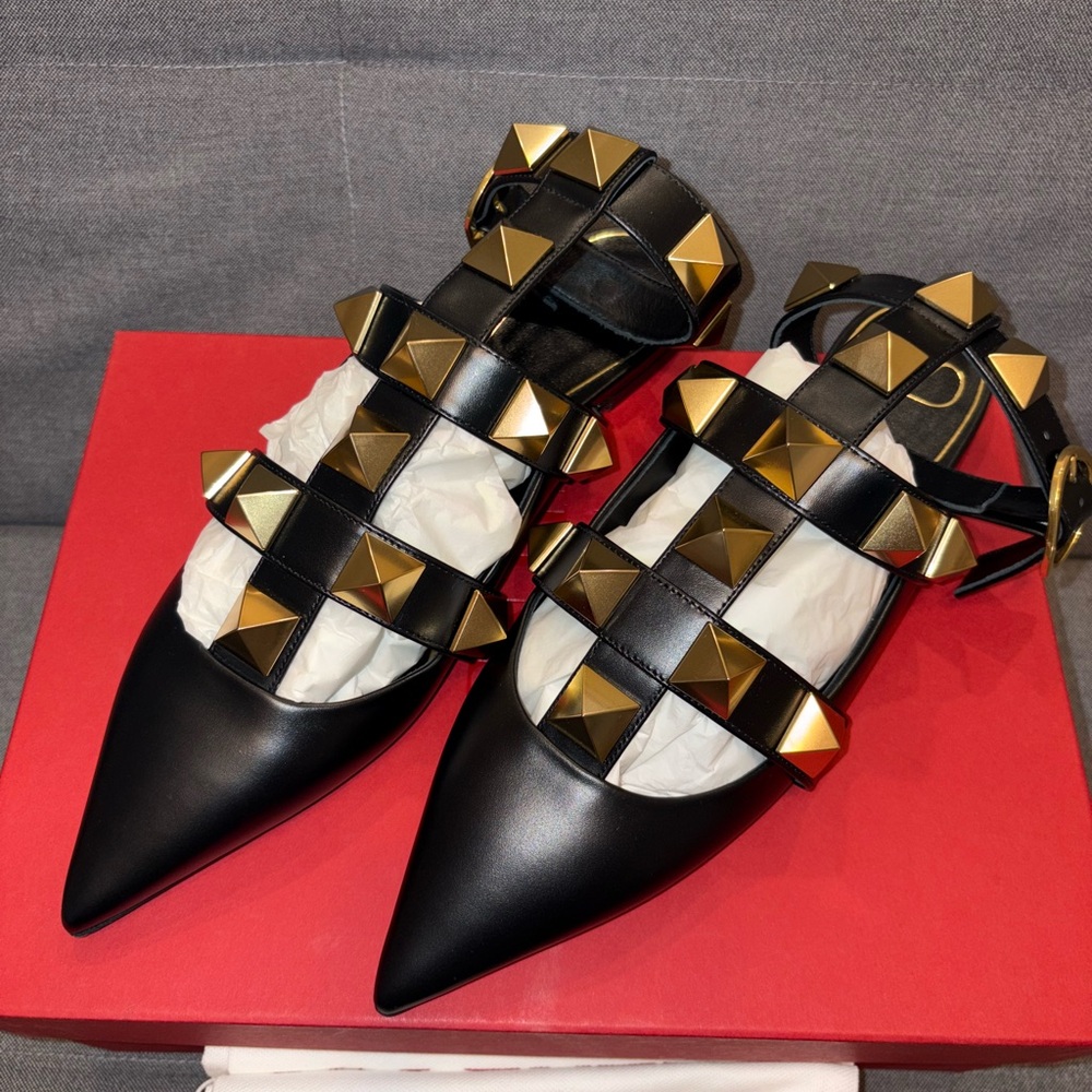Sold-Studded Black and Gold Women's Shoes
